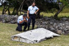 reunion-island-wreckage